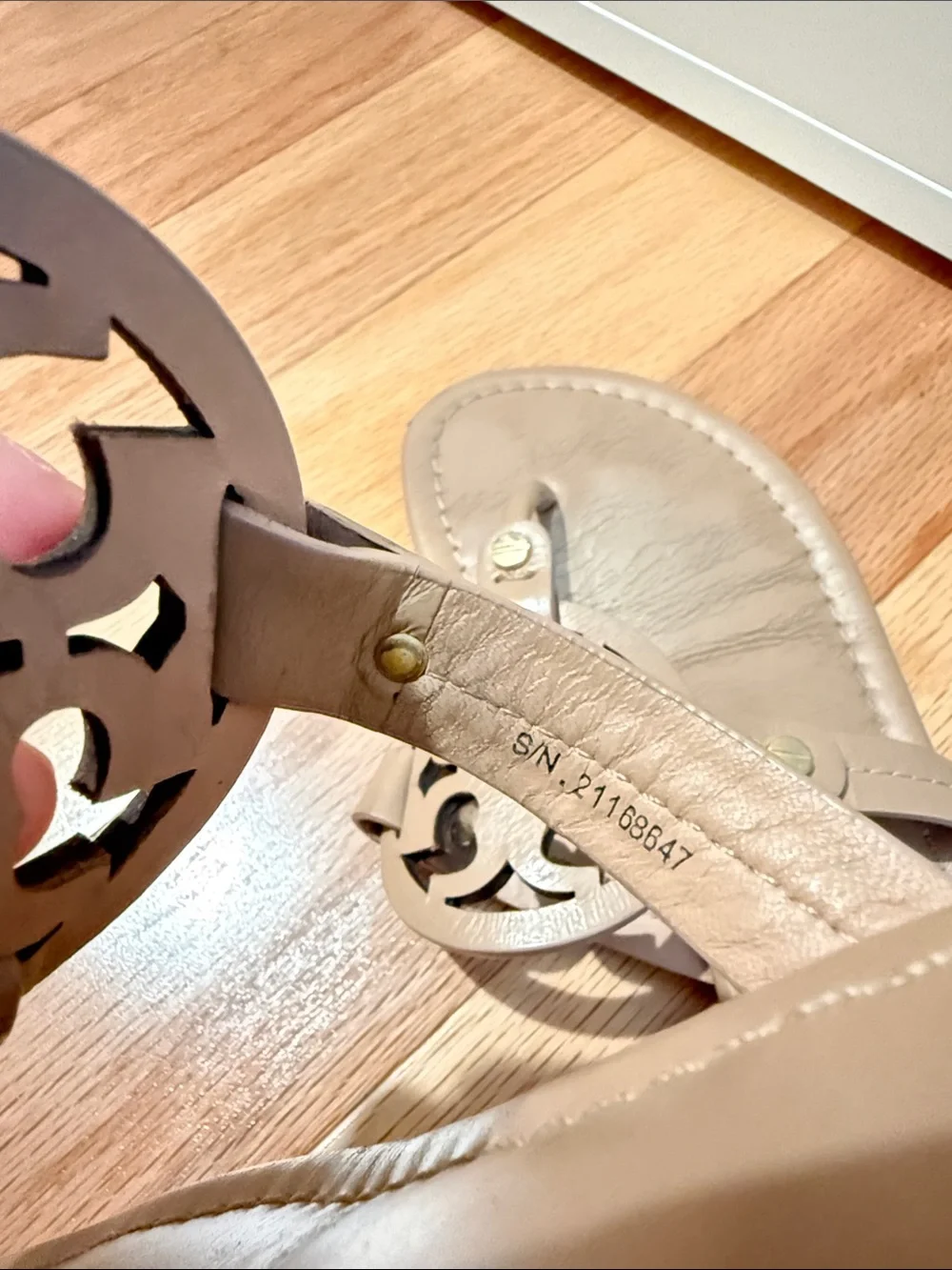 Tory Burch Beige Tan Logo Cutout Leather Thong Sandals